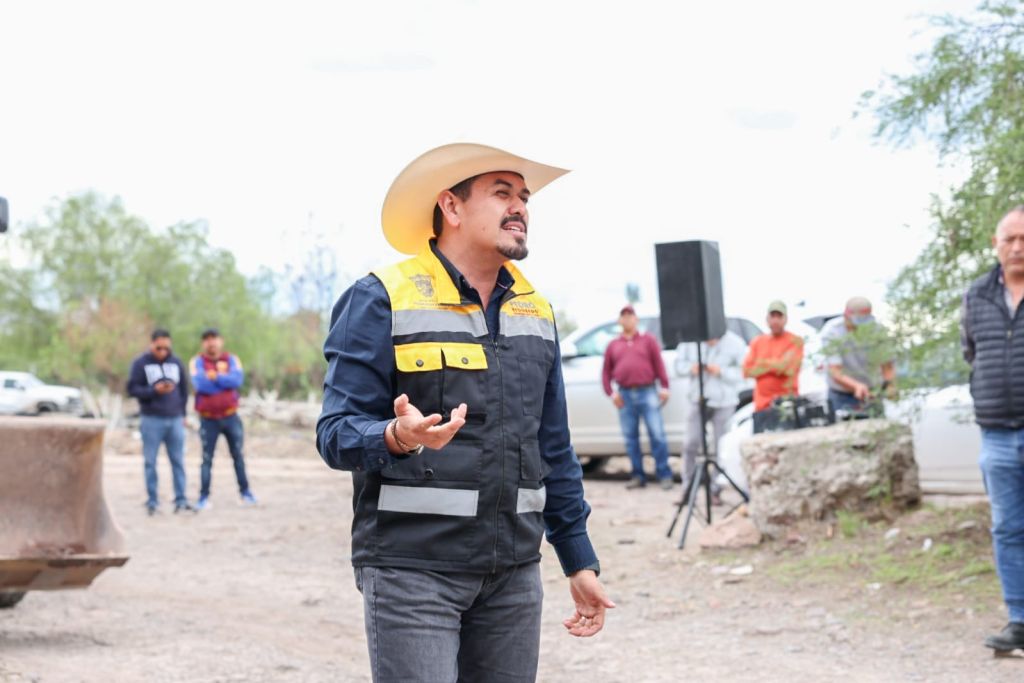 Beto Nava reafirma en La Venta su compromiso con las familias y el desarrollo de infraestructura básica